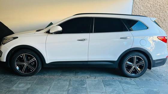 HYUNDAI GRAND SANTA FÉ 3.3 MPFI V6 4WD GASOLINA 4P AUTOMÁTICO